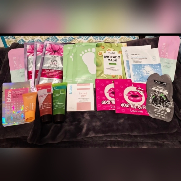 Skincare Bundle of a mixed assortment of brands such as Bliss and Loreal Paris - Picture 1 of 10